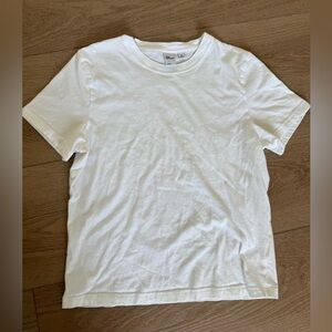 Aritzia TNA Classic White T-Shirt